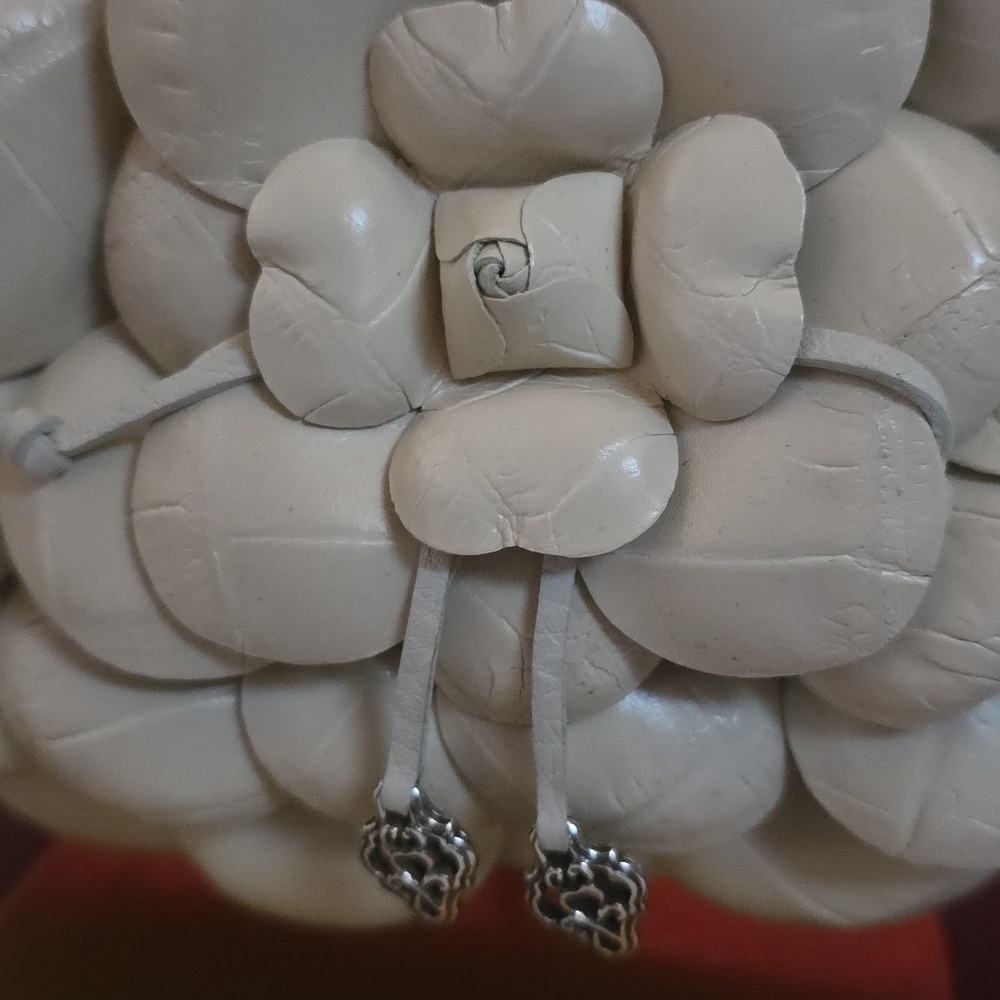 Brighton Euc Retired Rosalie Cream Applied Floral Petals Leather Shoulder Bag - Picture 3 of 17